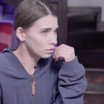 Karina Mishulina Instagram - ✔ Делить или не делить?🤔 ⠀ Ох уж эта тема наследства! Иногда очень болезненная и некрасивая! ⠀ Лично я не понимаю, когда после ухода человека, вдруг возникают взрослые люди, которые при жизни не общались с ушедшим, не поддерживали, не строили вместе быт, а тут они налетают и начинают что-то делить, особенно поражает когда подобное делают взрослые мужчины, порой, борющиеся с вдовами или детьми ушедшего и считающие, что они имеют право. В такие моменты хочется спросить: - «Вы кто и где вы были, когда человек жил, болел (например)», и. т.д. ⠀ Однажды, редакторы ТВ, мне сказали, что им кажется они нашли семью отца моего папы, которого папе так и не удалось узнать при жизни, сказали, что там солидное наследство и предложили поехать туда и все выяснить. ⠀ Я отказалась. Какое я право имею? Если при папиной жизни, не свершилось встречи и выяснения всего, то я точно не должна влезать в уклад и жизнь людей и уж тем более намекать на наследство, считаю просто стыдно! ⠀ Как-то я спросила папу, если бы ты нашел своего отца, чтобы ты сделал? - «Если б увидел, что у него семья, то не стал бы влезать, просто пересылал бы деньги, до востребования, а если он был бы одинок, то попробовал бы с ним найти контакт»; - «Пап! Он же тобой не интересовался, не искал, зачем бы ты высылал ему деньги?»; - «Он подарил мне жизнь и просто за это я бы его отблагодарил». ⠀ Но сегодня, увы, время таких как мой папа прошло, появились новые герои и почему-то всем они больше нравятся, беспринципные и считающие, что на все имеют право! ⠀ А вы как считаете, что все-таки важнее, совесть или закон?⬇️⬇️⬇️ ⠀ #instagood #инставидео #кино #пробы #наследство #актриса #жизнь #закон #совесть #социальныйролик #кастинг #образ #натальябичан #каринамишулина
