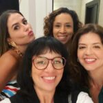 Karine Teles Instagram – Do dia que gravamos a cena que foi ao ar hoje! Amo vcs gatinhas! @amarianasantos @thalitacarauta @dedesecco  #elasporelas #tvglobo #amigas #mulheres