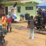 Karine Teles Instagram – Abril! Outono! Segunda. Hoje passa Bacurau na TV aberta! Esse filme destemido que rodou o mundo. Aqui um carrossel de imagens da época das filmagens! Essas coisas que acontecem na vida que ficam pra sempre! #bacurau #telaquente #cinema #cannes #atriz