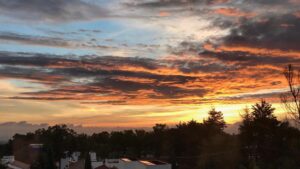 Karla Cossío Instagram - Los amaneceres desde mi ventana. Gracias vida✨