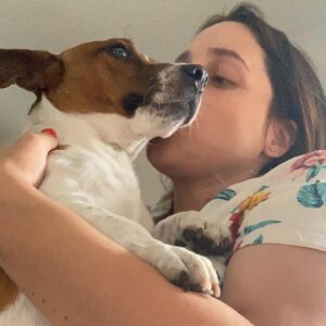 Karla Cossío Instagram - Luke (07/08/17-03/10/21)

Compañero inseparable que comprendía con sabiduría canina. 
Pequeño y valiente, protegernos era su prioridad. 
Nos enseñó mucho sobre el amor y la lealtad. 
Gracias Luke, por ser parte de nuestra familia. Te queremos y te extrañaremos siempre, Chapeito.