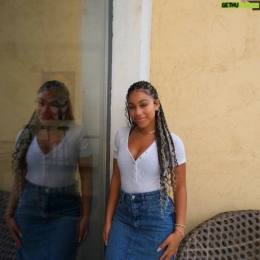 Karma Bridges Instagram - Joyeuses fĂȘtes du Gabonđ