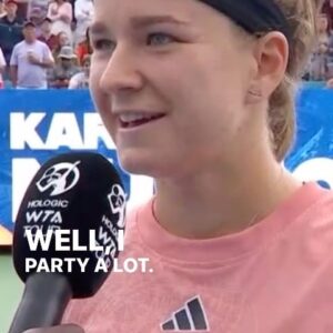 Karolína Muchová Instagram - Out here vibin’ 🎶

@karolinamuchova seals the win against Haddad Maia to advance to round 2 in Cincy! 

#CincyTennis
