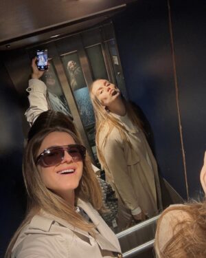 Karolína Muchová Instagram - Ça va ? 🥂