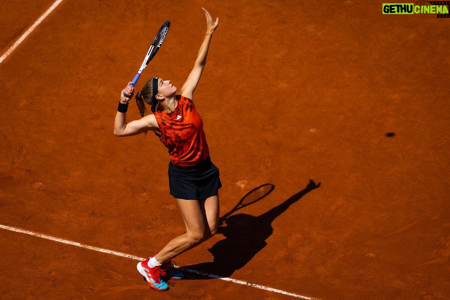 Karolína Muchová Instagram - See you on Sunday Paris🙃🧡🥐