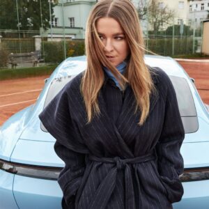 Karolína Muchová Instagram - CZ: Výkony na hranici možností, elektrizující momenty plné adrenalinu a vášeň spojená s cestováním. To definuje svět Porsche a Karolíny Muchové, letošní finalistky French Open. ⚡Vítáme Karolínu do rodiny Porsche!

ENG: Performance at the limit of possibilities, electrifying moments full of adrenaline and passion for travelling. This is what defines the world of Porsche and Karolina Muchova, this year’s French Open finalist. ⚡Welcome to the Porsche family, Karolina!
__
@ondrejpycha_photography #Porsche #Taycan #KarolinaMuchova #Tennis #PorscheTennis
__
Porsche Taycan: Kombinovaná spotřeba elektrické energie v kWh/100 km: 23,9 - 19,6; Kombinované emise CO₂ v g/km: 0; stav k 12/2023 dle WLT