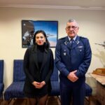 Karol Cariola Instagram - Reunión con el Comandante en Jefe de la FACH 👨🏼‍✈️🇨🇱✈️ 📝 Esta mañana sostuve una reunión de trabajo con el Comandante en Jefe de la Fuerza Aérea de Chile, Hugo Rodríguez, con quien discutimos diferentes materias de común interés como continuar el trabajo ya iniciado para empujar la destinación de viviendas FACH a comités de vivienda de la comuna de #Conchalí 👉🏼 También abordamos la situación geopolítica de la Antártica y la decision de Chile de garantizar que siga siendo un continente dedicado a la ciencia y no a la explotación comercial📍
