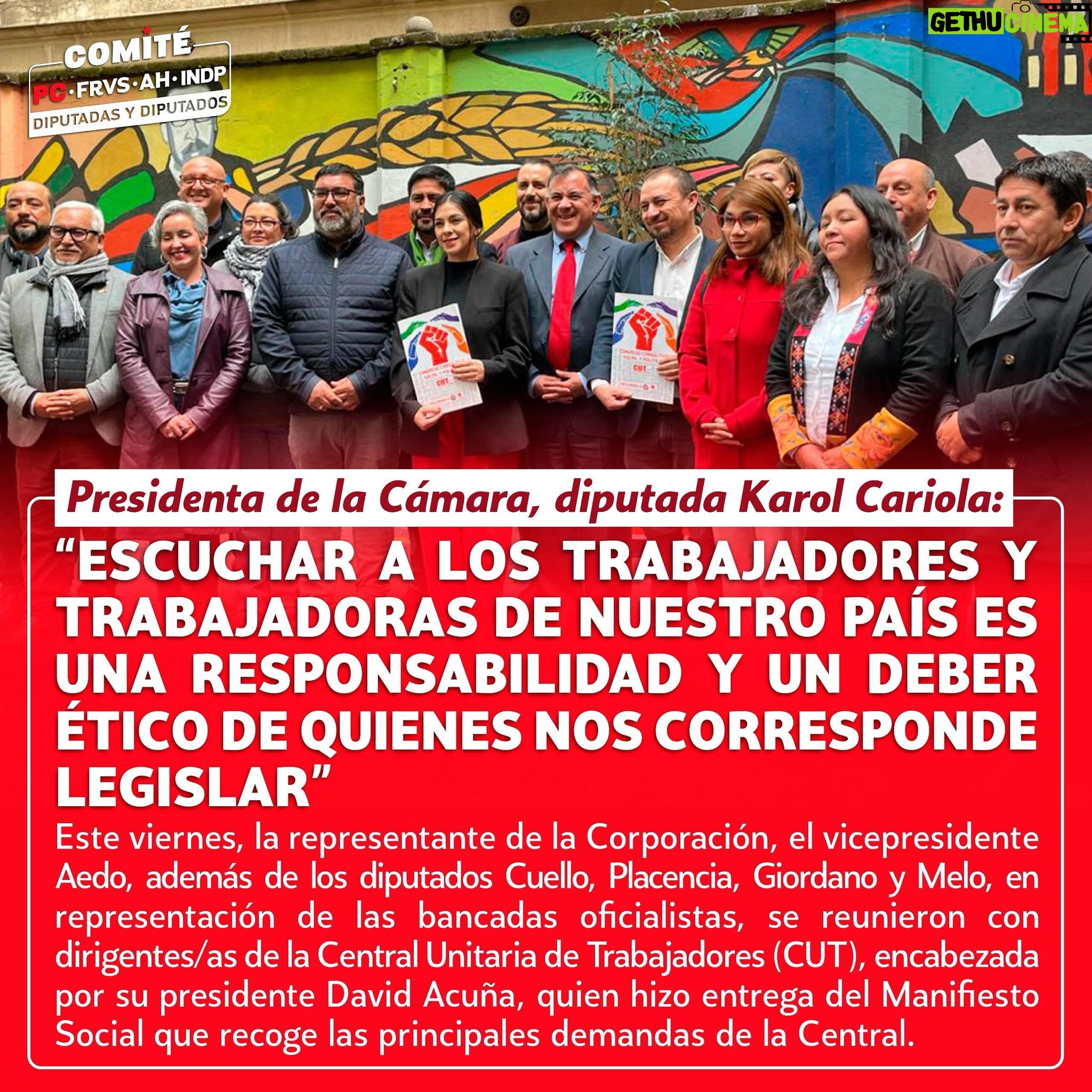 Karol Cariola Instagram - 🔴📢 “Nos parece muy importante poder recoger cada uno de los puntos que aquí se han planteado. Plantearse la importancia de avanzar en una reforma de pensiones, de tener mayor recaudación fiscal a través de una reforma tributaria, que hoy día el Gobierno lo ha planteado como un pacto fiscal”, señaló la representante de la Cámara Baja. 👉🏻 La diputada Cariola aseguró que como mesa pondrán a disposición de todos los parlamentarios y parlamentarias los once puntos del #ManifiestoSocial que responde a las demandas de diferentes organizaciones sociales que abarcan a trabajadores del sector público y privado de los sectores de la salud, transporte, además de representantes de pobladores y pymes. 👉🏻 “Nos parece clave para poder seguir legislando en función no solamente del crecimiento económico, sino que de un crecimiento económico con equidad, que también contemple a los trabajadores y trabajadoras en mejores condiciones. Estamos disponibles para eso, pero siempre y cuando también sea considerando que este crecimiento tiene que ser con equidad y redistribución de la riqueza”, expresó Cariola. 👉🏻 “Hoy el salario mínimo no se corresponde ni se considera un salario que esté a la altura de las necesidades que la vida cotidiana de los chilenos y chilenos tienen. Haber logrado los 500 mil pesos es un avance, pero no es suficiente”, expresó la parlamentaria por el #distrito9. 👉🏻 Asimismo, se refirió a la necesidad de “plantearse un salario vital que no solamente se reduzca a la valorización de la comida, sino que a otros criterios que tienen que ver con la vida cotidiana, con la salud, con la educación y con una serie de otras necesidades cotidianas y fundamentales que tienen los chilenos y chilenas, nos parece que es clave para el debate que vamos a enfrentar”.