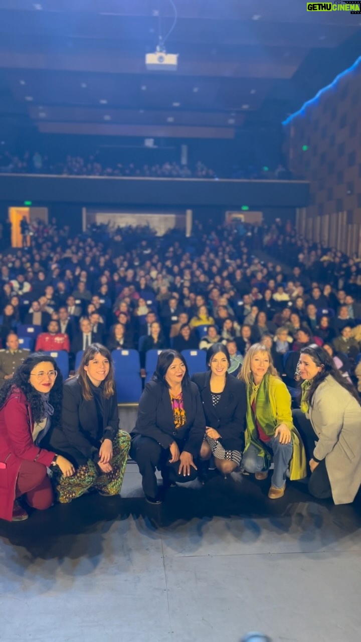 Karol Cariola Instagram - Cuenta pública La Pintana ❤️ Junto a la Ministra de la Mujer @totiorellanag ,las Diputadas @anamariagazmuriv y @danielaserranosalazar , la Delegada Presidencial @contimartinezg y el Director del @metrodesantiago Matias Ambrosio, acompañamos hoy en la comuna de #LaPintana a la querida Alcaldesa @alcaldesaclaudiapizarro en su Cuenta Pública @munilapintana 👏🏼 Destaco el impecable trabajo de la alcaldesa, las gestiones y avances en todas las materias que se han visto reflejadas en la comuna, y los proyectos a futuro🙌🏻 De igual manera felicitar a las y los concejales, Scarlett Rothem, Juan Bustamante, Marcela Poveda, Sandra Chacón, Carla Gatica, Rubén Urrutia y Lorena Calderón, quienes también han trabajado codo a codo por brindar una mejor calidad de vida para todaa y todos.