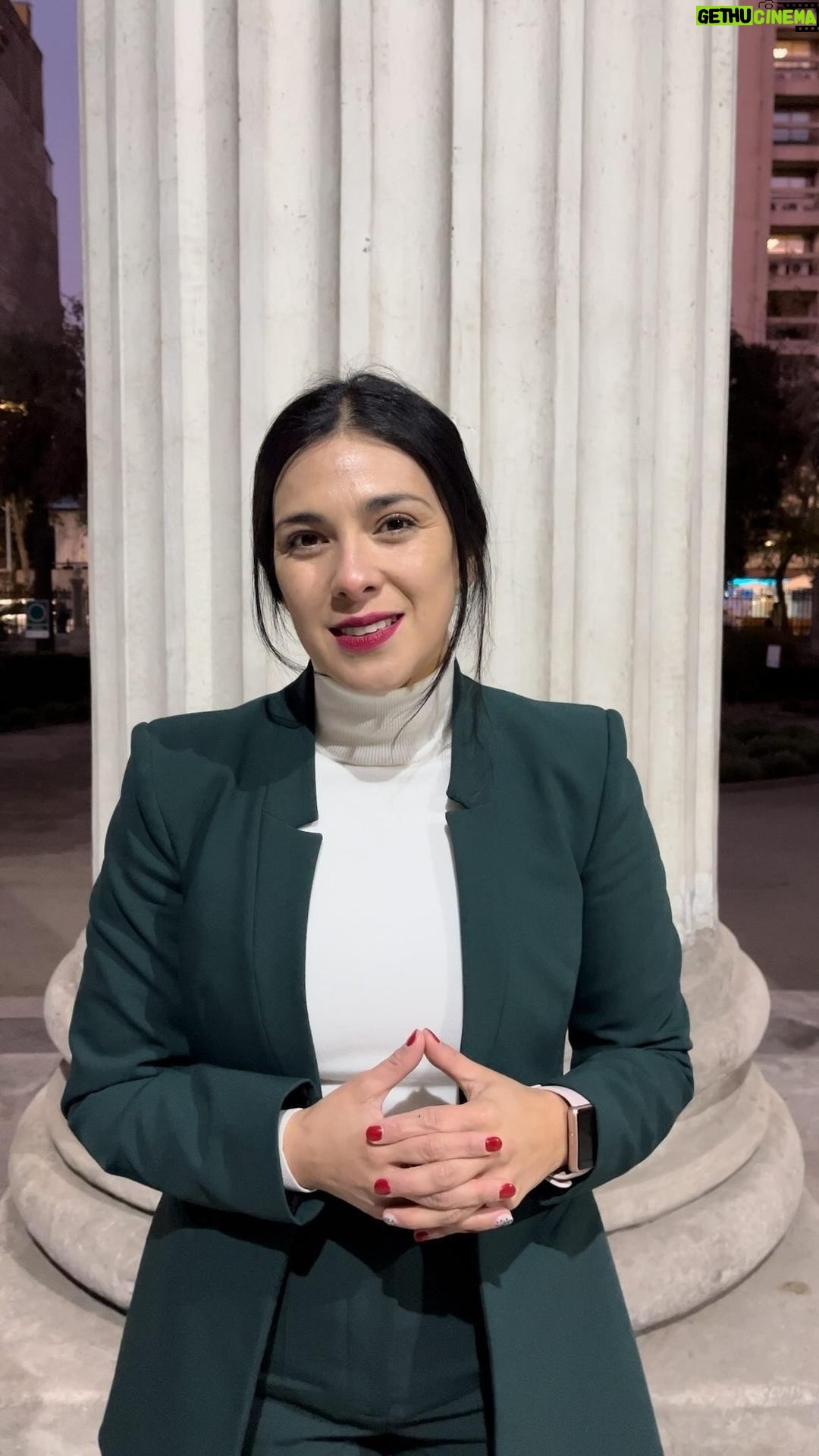 Karol Cariola Instagram - ¿Conocen el proyecto de ley que fortalece el rol preventivo de los municipios en materia de seguridad? 🚨 ☝🏽 Acá les cuento los principales avances que trae esta iniciativa que este miércoles despachamos de la Cámara de @diputadasydiputadoscl , y que fue impulsada por la @subseprevdelitobiobio @eduardovergara_spd para fortalecer la seguridad municipal y dotar a los gobiernos locales de mejores herramientas para prevenir y enfrentar la delincuencia. 👀 Ahora pasa al Senado y esperanos su pronta tramitación para que se convierta en Ley ✅