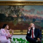 Karol Cariola Instagram - Me reuní con Presidenta de la Cámara @karolcariolaoliva para abordar la agenda de #Prevención y #Seguridad, la creación del Ministerio de Seguridad y revisamos el informe anual de homicidios, que destaca una baja del 6% en la tasa nacional de víctimas. Seguimos trabajando por #MásSeguridad