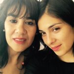 Karol Cariola Instagram - Feliz día a mi madre hermosa y a todas las madres del mundo ❤️ Mi madre ha sido un pilar fundamental en mi vida, es la persona más incondicional que conozco, ella me enseñó a leer y escribir, siempre me apoya aunque no esté deacuerdo, me inculcó que para cada prueba en la vida hay que prepararse y actuar con convicción, mi mamá me ha enseñado muchas cosas... Por eso le agradezco infinitamente su amor profundo, por estar siempre pensando en nosotros, sus hijos/as. #LaMaternidadSiempreDebeSerUnaDecisión #MaternidadPorOpcion #AmorDeMamá