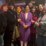 Karol Cariola Instagram - 🔴 Cuenta Pública del Gobierno Regional de Valparaíso 📍 👉🏼 Este lunes, llegamos hasta el Centro Cultural Ex Cárcel de Valparaíso a participar de la Cuenta Pública del Gobernador Regional de Valparaíso, Rodrigo Mundaca @rodrigo.mundaca.cabrera 🙌🏼 📢 Desde este sitio de memoria, junto a las diferentes autoridades regionales, senadores, diputadas y diputados, alcaldes, alcaldesas, la delegada presidencial, seremis, consejeras y consejeros regionales, conocimos los importantes avances que incluyen 939 iniciativas en materias de descentralización, infraestructura, salud, vivienda, empleo y políticas hídricas. Estas corresponden a una inversión de más 128 mil millones de pesos para la región. En la emotiva ceremonia, que culminó con la presentación del cantautor nacional, Fernando Ubiergo, también se realizó un homenaje a las victimas fatales del megaincendio. Mis felicitaciones al Gobernador Regional que nos ha demostrado su compromiso para mejorar las condiciones de vida de las vecinas y vecinos de la la región, a quienes agradezco sus cariñosos saludos ❤️