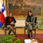 Karol Cariola Instagram - Reunion de trabajo junto a la Subsecretaria General de Gobierno @nikicardoch @subsecretariasegegob 📢 Esta tarde, junto al vicepresidente Eric Aedo @ericaedojeldres recibimos a la Subsecretaria General de Gobierno, Nicole Cardoch, con quien abordamos los diferentes desafíos de la agenda legislativa que continuaremos impulsando desde la Camara de @diputadasydiputadoscl ❤️