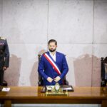 Karol Cariola Instagram - #CuentaPúblicaPresidencial 🇨🇱 Hoy recibimos al Presidente de la República @gabrielboric en el Salón de Honor de nuestro Congreso Nacional junto al @senadorjosegarciaruminot como anfitriones de esta tercera Cuenta Pública del @gobiernodechile ☝🏽 En su discurso, el presidente ha dado cuenta de políticas públicas aprobadas en la Cámara de Diputadas y Diputados y en el Senado, como la Ley de 40 horas laborales, el aumento del Salario Mínimo y la Ley de Pago de Pensiones de Alimentos, que impactan positivamente y de manera directa en la vida cotidiana de las familias de nuestro país. Aún queda mucho por hacer, por eso como Congreso concordamos prioridades en seguridad pública y económica, pero también en materia social. Valoro lo anunciado por el presidente en respuesta a demandas históricas de derechos sociales en materia de salud integral, equidad salarial, pensiones, educación, cuidados, derechos de las mujeres, inicio del sistema nacional de cuidados, entre otros… 📸 Bajo el lente de @pablo_ovalle_isasmendi