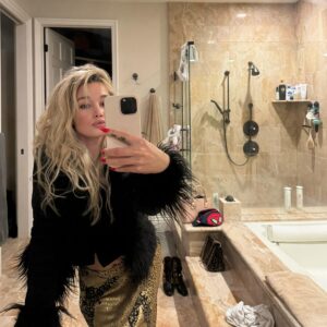 Karolina Benefield Instagram - ✨