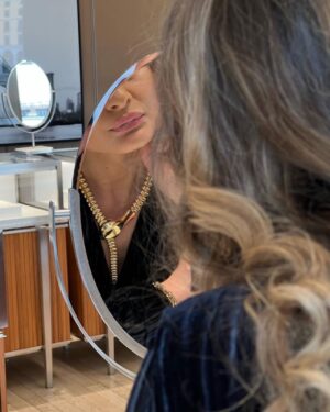 Karolina Muller Instagram - Breakfast at Tiffany’s is always a good idea and it’s so delicious @tiffanyandco  I had a tremendous pleasure to be a guest at this year’s event @tiffanyandcobypauline @bellazofia.official @_kotrasova_ @defileagency  #tiffanyandco #breakfastclub #breakfastattiffanys #jewelry #luxury #luxurydesign #luxurylifestyle #event #geneva #genevaswitzerland #actorslife #trendingnow #explorepage #exploremore #celebrityfashion #celebritystyle #actress #model #karolinamuller #karolinamullerofficial @karolinamullerofficial