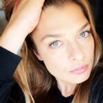 Karolina Muller Instagram – Up close and personal… never have I ever…
Stopped being authentic?!?

Never try too hard to make people like you. In fact, it doesn’t matter if people like you or not. Be your best self and you’ll attract the best people for you. This is the power of authenticity.
-Ed Latimore 

Have you ever stopped being authentic?

What does authentic mean to you?

Comment on… ⁣
.⁣
.⁣
.⁣
.⁣
.⁣
#explore #beautiful #explorepage #photooftheday #entrepreneur #inked #instaselfie #itsme #l #me #modeling #motivationalquotes #myself #nosmile #pic #polishgirl #positivity #selfiegram #selfiemood #selfienation #selfieofday #selfies #selfietime #selflove #selﬁe #sexy #vibes #woman #karolinamullerofficial #karolinamuller @karolinamullerofficial