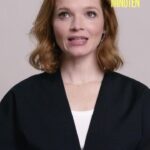 Karoline Herfurth Instagram – Was macht ihr mit einer Million Minuten? #einemillionminutenfilm ✨