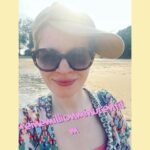 Karoline Herfurth Instagram - Hm. Das m wollte nicht in die Reihe… anyway: Drehstart auf der Insel 🏝 #einemillionminutenfilm 🥳