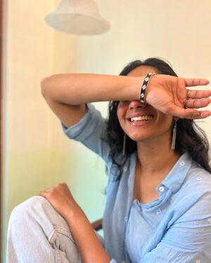 Karthika Muralidharan Instagram - 🧿🌊🛁 
You cant find me in the club 
with a bottle bub
but come gimme a hug

Bracelet : @mina.jaipur