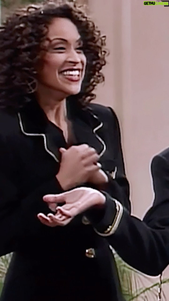 Karyn Parsons Instagram - Playing the role of #HilaryBanks on #FreshPrince did more for @karynparsons than you know. Revisit this full episode by tapping the link in the bio!