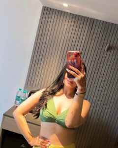 Actress Kashish Rai HD Photos and Wallpapers February 2024