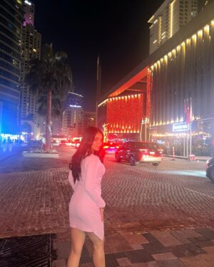 Kashish Rai Instagram - A wanderer.., A wonderer..!💗
.
#live #love #laugh