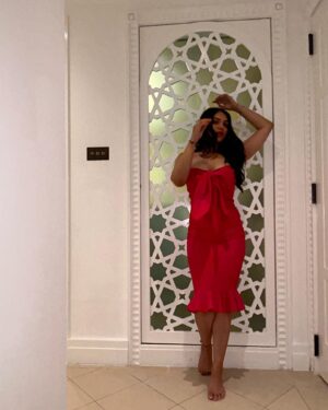 Kashish Rai Instagram - She’s fire, fire for you.
Her fire can give you whatever you wish for;
It can give you warmth, if you wish for it.
It can give you light, if you wish for it.
It can burn you, if you wish for it..❤️‍🔥
.
#live #love #laugh
