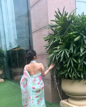 Kashish Rai Instagram - Neither the destination, nor the company matters; it’s how we allow ourselves to feel during the journey, that matters..🌈
#musings #moremethativeeverbeen 
#live #love #laugh