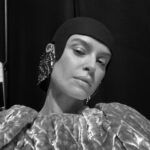 Kasia Smutniak Instagram – Oh wow ! I’m in love with this vision of space , reality and materia 
Thank you Lucie and Luke Meier for inviting me to be with you in all this . It was truly  a wonderful and inspiring experience .  Mind fricking blowing ! 

Che emozione poter essere parte di questa meravigliosa sfilata . 
Mi era capitato , anni ….beh ne avevo credo 18 o meno , di sfilare . Quindi di tempo ne è passato . 

Francamente , tutta la passerella l’ho fatta in apnea . A metà mi ero resa conto che ormai era tardi per respirare .  Ecco come è andata 
@jilsander #jilsanderfw24 @meierlucie @lukemeier16