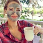 Kassandra Clementi Instagram - Hey @origins how long can I keep this face mask on? @jtoboni is freaking out but it’s been 3 hours and I feel fine #isitsupposedtoaccentuatemycrowsfeetorgetridofthem