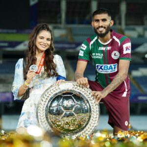 Kasturi Chhetri Instagram - For all the hard work, sacrifices, blood, sweat and tears that the world doesn’t see. 

You did it and I couldn’t be more proud of you and the entire team 💚❤️

CHAMPIONS OF INDIA 🛡️ 

#joymohunbagan