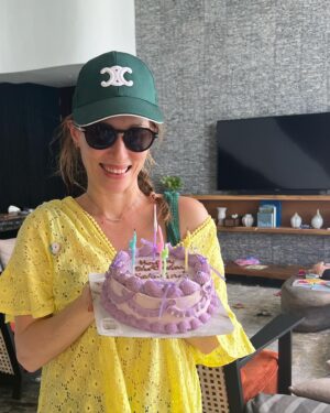 Katarína Štumpfová Instagram - Bday girl! Všetko čo milujem, chcem a potrebujem k životu už mám. Je to moja rodina! Nič nie je viac❤️

Ďakujem za všetky priania, potešili ma.

#bdaygirl