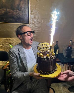Kate Bryan Instagram - The most generous host, the most genius artist @jonathanyeo we love you! So great to be with you this birthday especially. Xx 😘 

#magnumofbollyforthewin