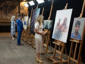 Kate Bryan Instagram - Tonight!!! Sky Arts Portrait Artist of the Decade!! All stars time with the little beaut that is Dame Judi Dench as our sitter. 

An epic moment to celebrate TEN yes TEN years of Portrait Artist of the Year. Who is your favourite and will they take the crown?? 

#paoty #mypaotw #paotd #judidench #thedames #thejudgementals #artaddict #skyarts