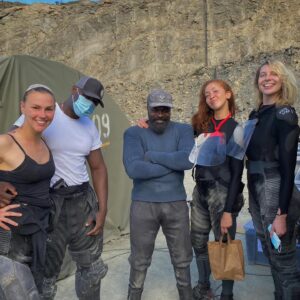 Kate Kennedy Instagram - A tin of B(iscui)TS from episode 5. 

@halotheseries @paramountplus @amblin

1 & 2) Schlappin the bassnipes
3) Danny Sapani spartan sandwich ft. superstar stunt performers @pannecooking & Ibé Kieta. 
4) Director Jonathan Liebesman using a very small fan on his very biggest fan. 
5) Our two AD angels from heaven. Must have clocked 100k steps a day for the battle.
6) The back of the man the myth the megawatt king @kwlindenlaub 
7) Hoopah! Our pure legend of a leader Chief @officialpabloschreiber ft. our crew of heroes. 
8) 343’s Halopedia, it’s Kenneth Peters. (Rare sight of him here without his red jacket.) 
9 & 10) Gorge sauces @natasha_culzac @charliemurphyactress @oliveisgray 

Photos: @annaveraphoto @annepoltorak @natasha_culzac I think
