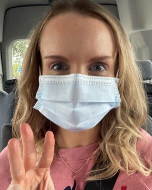 Kate Reinders Instagram - SEASON THREE!  This was day one, on my way to set and on my way back. Only one thing to say about it: MERCI! 

@highschoolmusicalseries @disneyplus