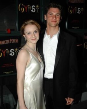 Kate Reinders Instagram - Happy Valentine’s month to my first Broadway boyfriend @dbelicious !!

We’ve had soooo many adventures (bungalow 8? mystic, CT? Children?!) and we have been friends for so long (almost 20 years?!) that our greatest pics (green latern and pregnant fairy princess?) are actually on paper (in NYC)… and priceless. Like YOU. Love you forever, Tulsa. 💖 #weloveyouCathy

ps. You’re the handsomest and keep getting handsomerrrrrr!
