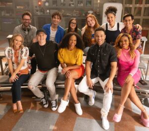 Kate Reinders Instagram - Did I post this yet?! Season 4 has officially begun and:
1. I love these people
2. I love this job 
3. I Iove my season 4 hair!!! **💖 

(**Big thanks, @arielparker10  and @megan_danner_ !!)