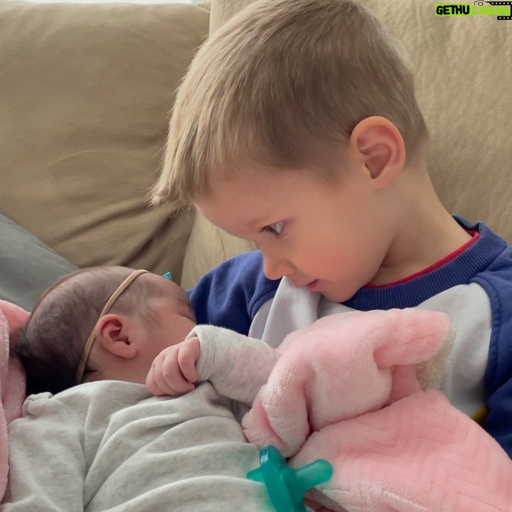 Kate Reinders - 8.2K Likes - *EXTREME CUTENESS ALERT*
Luke met our beloved nanny/friend/we-are-family @shants002 ‘s beautiful baby 💖Aspen💖 today. Love at first sight, for sure. I had to post all of these bc I can’t even stand it. ❤️
WE LOVE YOU, Stagg family!