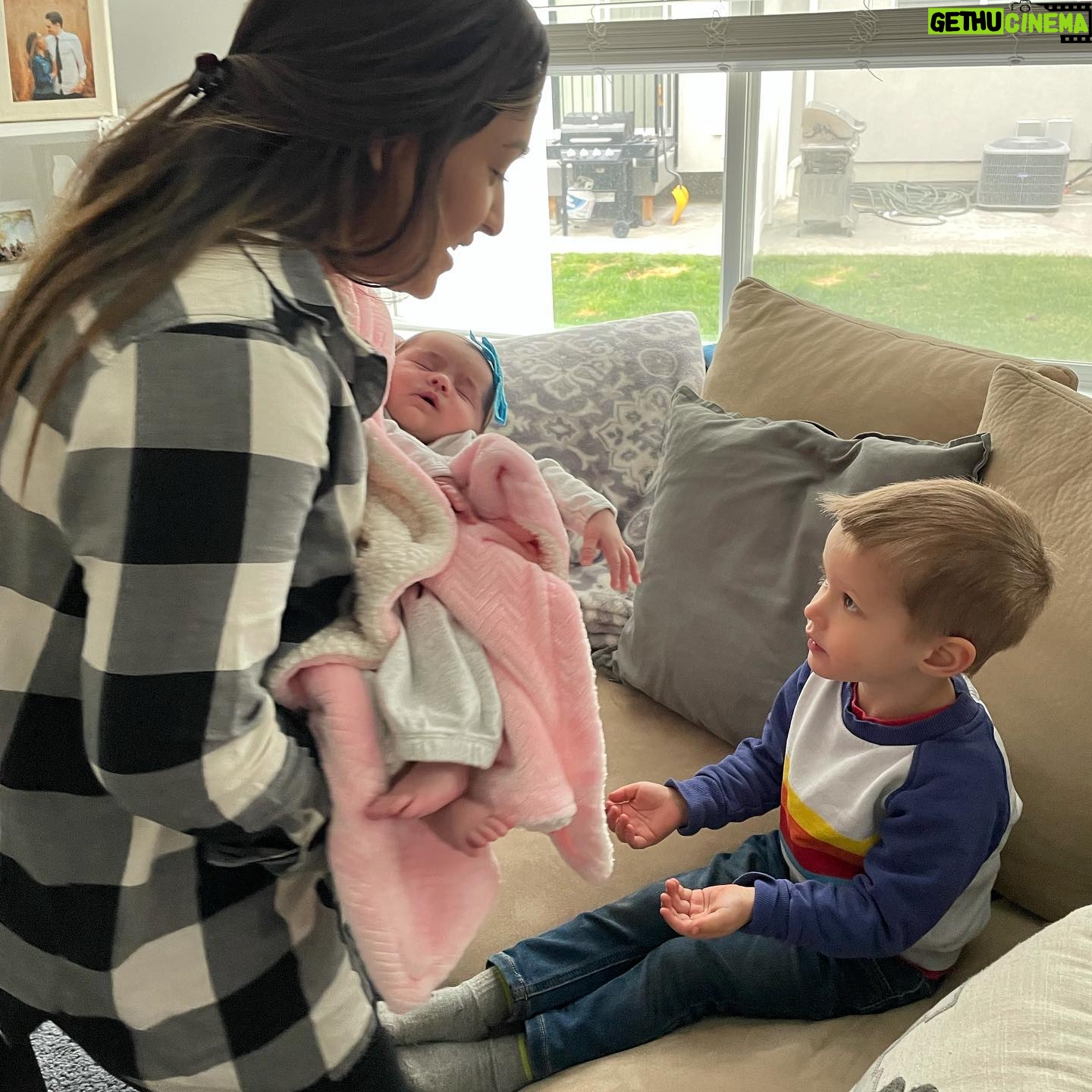 Kate Reinders - 8.2K Likes - *EXTREME CUTENESS ALERT*
Luke met our beloved nanny/friend/we-are-family @shants002 ‘s beautiful baby 💖Aspen💖 today. Love at first sight, for sure. I had to post all of these bc I can’t even stand it. ❤️
WE LOVE YOU, Stagg family!