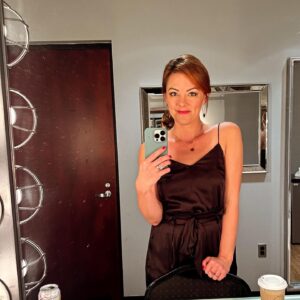 Kate Rockwell Instagram - I’m keeping the 👩‍🦰 🔥 🧡 🦁