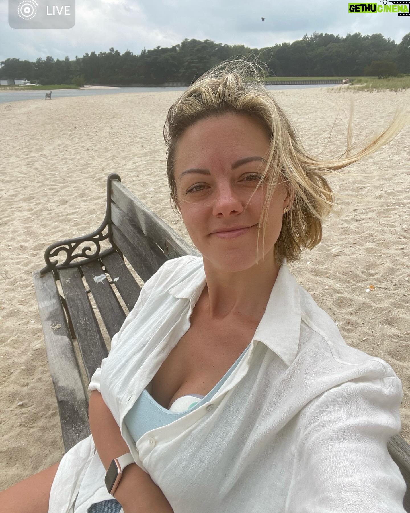 Kate Rockwell - 5.2K Likes - THIS IS MY SELF-CONGRATULATIONS POST!š
13 months! I breastfed my kid for over a year! šš¼Carrying all the pumps and parts and cleaning utensils and ice packs and coolers to every rehearsal, show, event, date, trip, grocery store, EVERYTHING I DID for over a year, living solely in pumping and sports bras, getting up every single night without fail for 11 months at 3 amā¦Iāve maybe never worked harder at anything.
I know this isnāt a āmommyā account and that lots of you reading this are still in some ways being fed by your parentsā¦but Iām real F-ing proud of it. Not every parent wants to or can breastfeed, but to those of you out there that have managed to feed your babies any ounce of milk, I toast you. š„ š¼
āØSome of the most interesting places Iāve pumped:
Multiple broadway shows š(including one opening night), the streets of Dublināļø, a memorial cocktail partyš·, the A trainš, so many planes āļø, an audition waiting roomš¬, the BeyoncĆ© concertš, beaches on multiple coastsš, multiple studios in @ripleygrierstudios @openjarstudios & @pearlstudiosnyc š¹ .
š©·Thank you @sarahwellsbags for being one of my biggest support sources on this journey, @jessicacloonan for my first set of @willowpump , and every one of my mom friends who gave me tools and support. It takes a MOTHER f-ing villageā£ļø