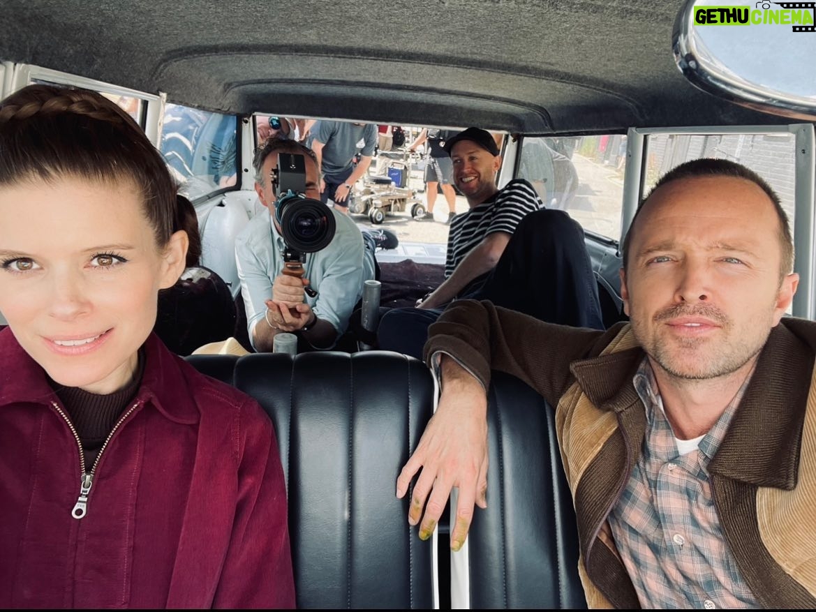 Kate Mara - 24.7K Likes - #BLACKMIRROR
Now streaming on @netflix
#bts
🖤@aaronpaul
🖤director John Crowley
🖤DP Stuart Bentley