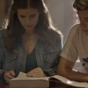 Kate Mara Instagram - •
The cast and creators of #ATeacher take you inside the new #FXonHulu original series to explore abuse of power and its consequences.
Stream the first 3 episodes tomorrow! @ateacherfxonhulu
