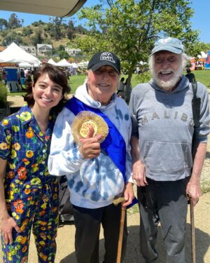 Kate Micucci Instagram - What a joy celebrating Bob Baker Day with the Grand Marshal…the incredible @sidkrofft! And then Sid’s friend @official_dick_van_dyke came by! Very cool to get a photo with two of my heroes. Happy Bob Baker Day! @bobbakermarionettes
