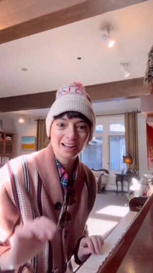 Kate Micucci Instagram - I remembered the rest of my Christmas song that I wrote in 2005. Merry Christmas, everybody! ❤️