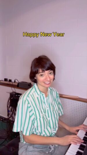 Kate Micucci Instagram - A song for the new year. @realjonathancoulton and I wrote this on a cold day in early January 2019. #newyearsresolution #newyear