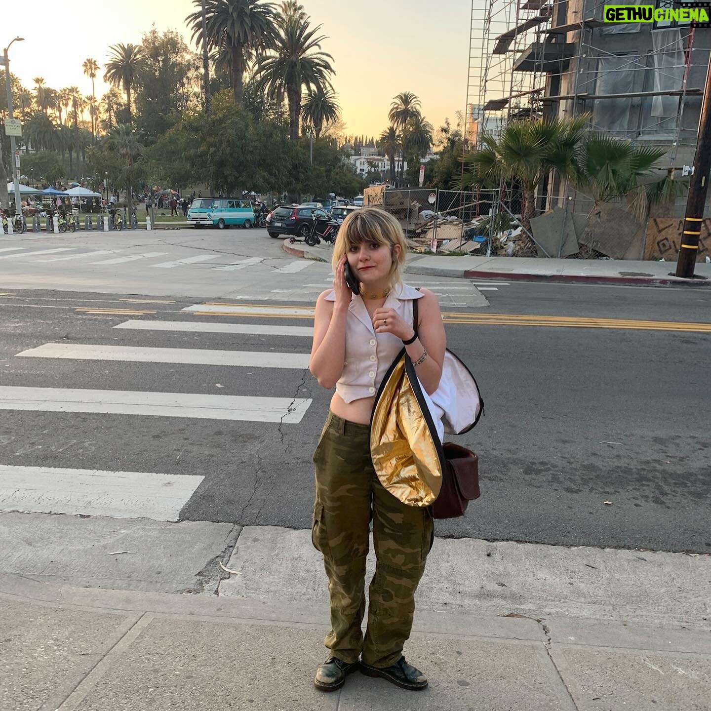 Kate Nash Instagram - I’m excited to be the Artist in Residence this month at @thesocalsound ☀️Tune into my show every Saturday at 6.00 PM to hear chats from me & tunes from some of my favourites incuding @itsconniesworld @revengewife @skatingpolly @johnfrancisflynnmusic @biig_piig to name a few I love you SOCAL! 💓 promo pic by @abaxley